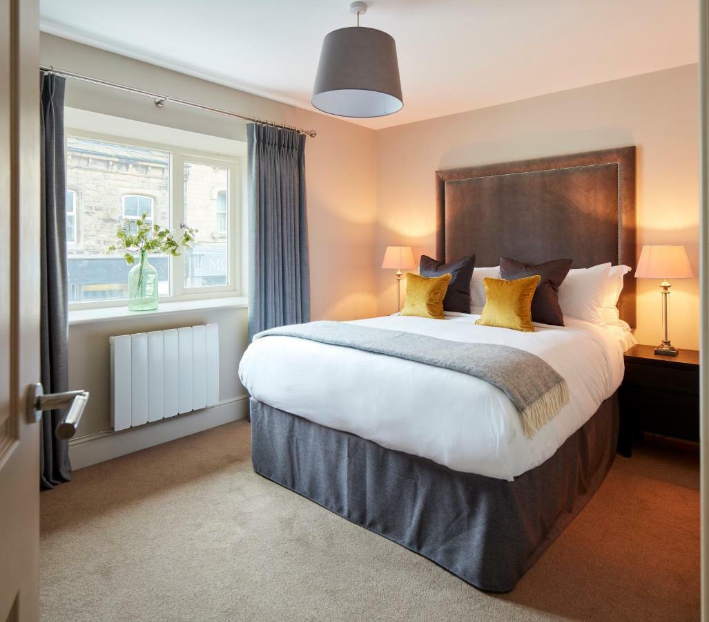 Rooms By Bistrot Pierre At The Crescent Inn Илкли Екстериор снимка